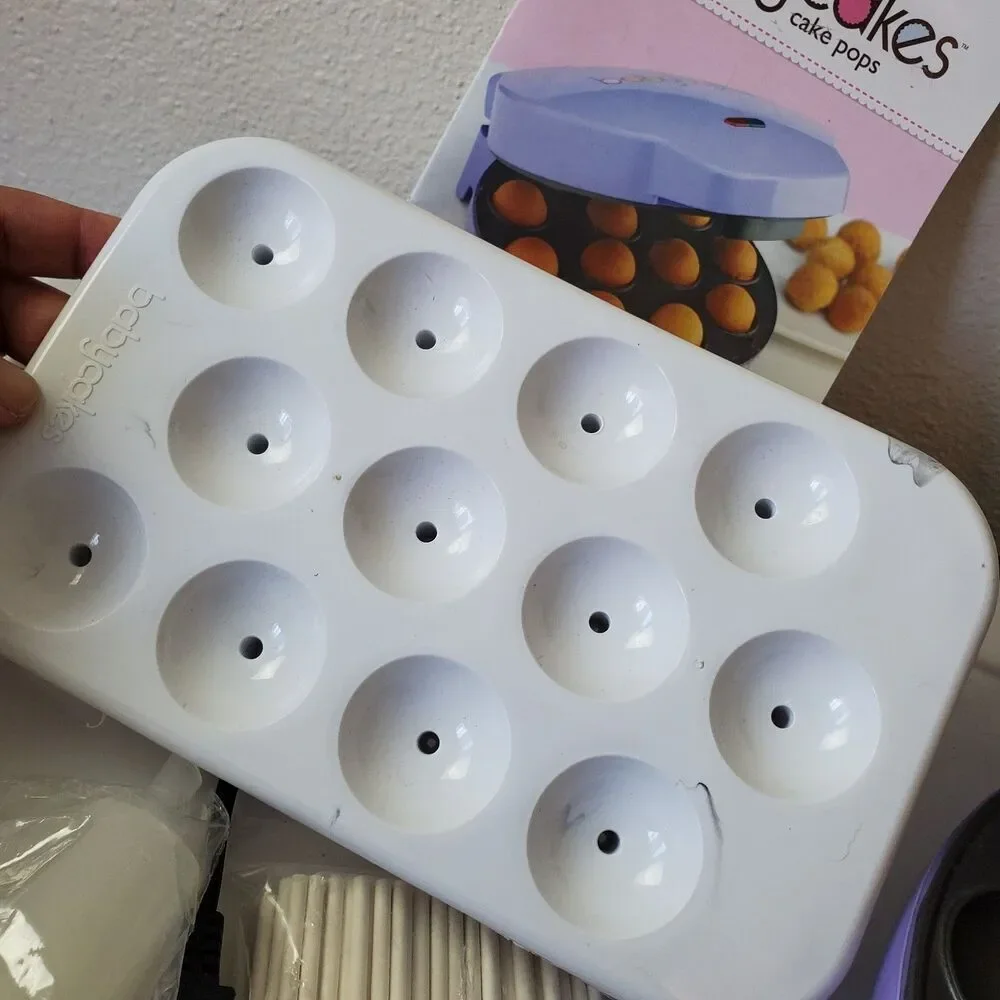 Babycakes‎ Cake Pop Maker #CP-94LV, Stand, Filling Injector, Fork, Pop Sticks